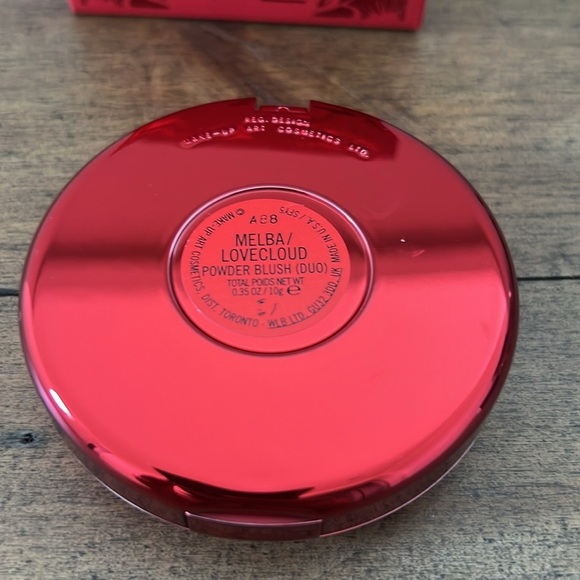 Mac lunar new year Melba/Lovecloud MAC POWDER BLUSH DUO - Picture 4 of 6